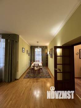 3-к квартира, вторичка, 121м2, 2/5 этаж