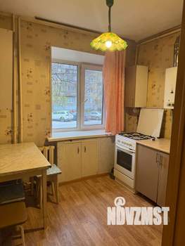 2-к квартира, вторичка, 42м2, 1/4 этаж