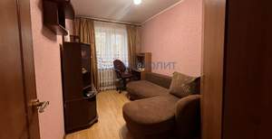 2-к квартира, вторичка, 58м2, 1/9 этаж
