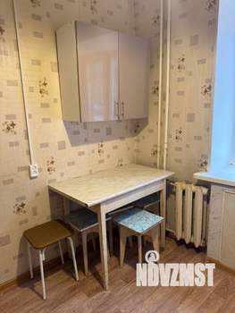 2-к квартира, вторичка, 42м2, 1/4 этаж