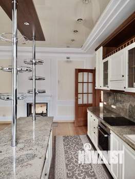 4-к квартира, вторичка, 246м2, 3/4 этаж