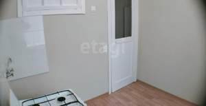 2-к квартира, вторичка, 42м2, 1/5 этаж