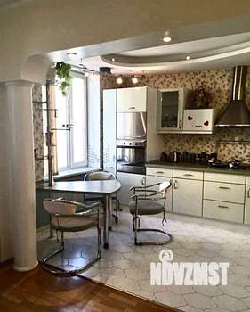 3-к квартира, вторичка, 103м2, 3/5 этаж