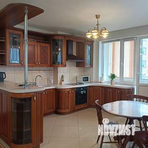 2-к квартира, вторичка, 68м2, 10/18 этаж