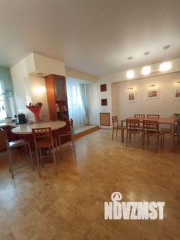 4-к квартира, вторичка, 153м2, 2/5 этаж