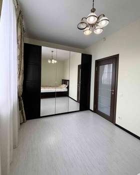 2-к квартира, вторичка, 70м2, 8/8 этаж
