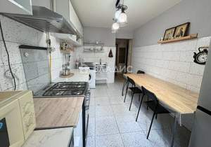 4-к квартира, вторичка, 80м2, 1/9 этаж