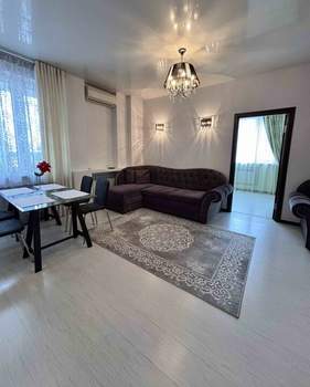 2-к квартира, вторичка, 70м2, 8/8 этаж