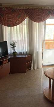 2-к квартира, вторичка, 54м2, 1/10 этаж