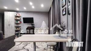 2-к квартира, вторичка, 43м2, 1/4 этаж