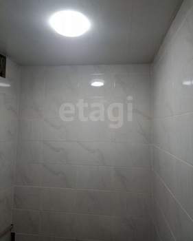 2-к квартира, вторичка, 42м2, 1/5 этаж