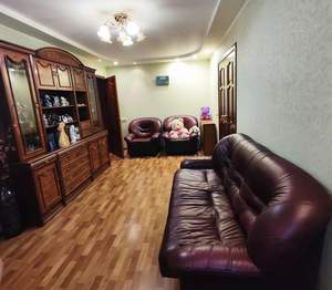 3-к квартира, вторичка, 42м2, 1/4 этаж