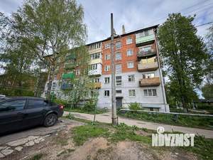 2-к квартира, вторичка, 42м2, 1/5 этаж