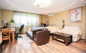 4-к квартира, вторичка, 130м2, 5/5 этаж