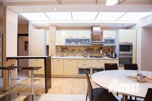 5-к квартира, вторичка, 160м2, 4/6 этаж