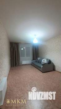 2-к квартира, вторичка, 53м2, 1/10 этаж