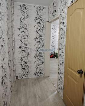 1-к квартира, вторичка, 33м2, 1/4 этаж