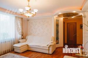 4-к квартира, вторичка, 121м2, 3/7 этаж