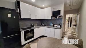 2-к квартира, вторичка, 56м2, 9/17 этаж