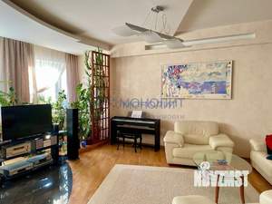 3-к квартира, вторичка, 138м2, 3/5 этаж