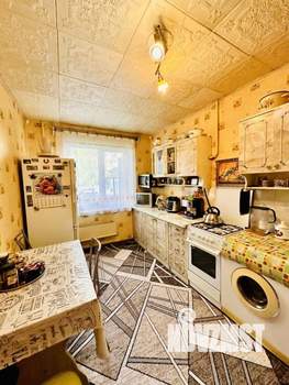 3-к квартира, вторичка, 63м2, 1/9 этаж