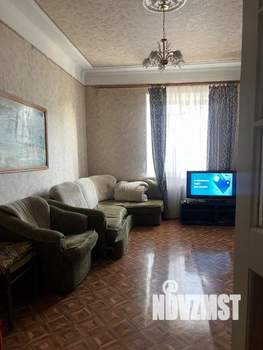 3-к квартира, вторичка, 65м2, 4/5 этаж