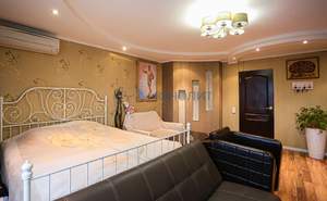 4-к квартира, вторичка, 106м2, 5/5 этаж