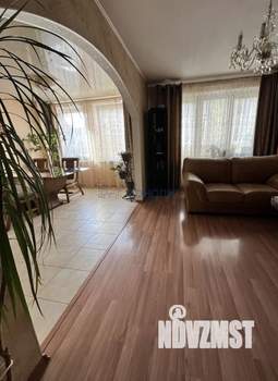 4-к квартира, вторичка, 110м2, 3/8 этаж