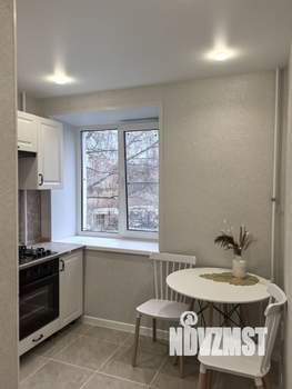 2-к квартира, вторичка, 42м2, 3/5 этаж