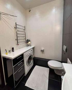 2-к квартира, вторичка, 70м2, 8/8 этаж