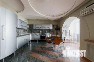 4-к квартира, вторичка, 230м2, 5/6 этаж