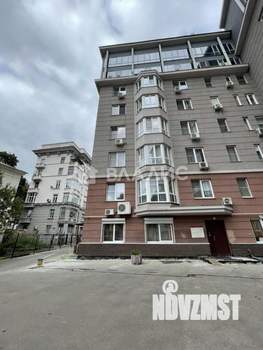 4-к квартира, вторичка, 175м2, 1/9 этаж