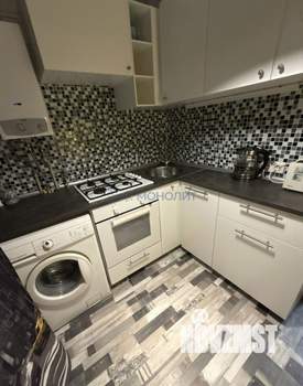 2-к квартира, вторичка, 45м2, 3/5 этаж